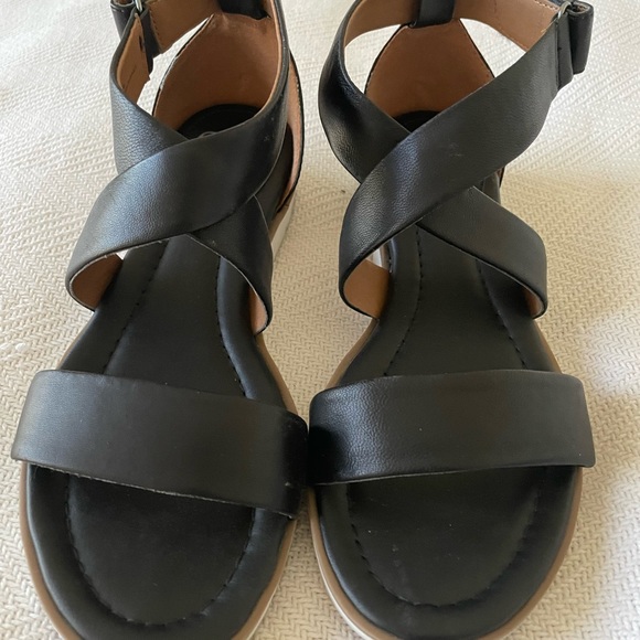 Sofft since1927 Velcro strap shoes size 6.5 - Picture 1 of 5